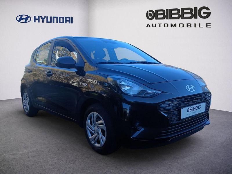 Gebraucht Hyundai i10 Select 63 PS (46 kW) 2024 Weiß Kleinwagen