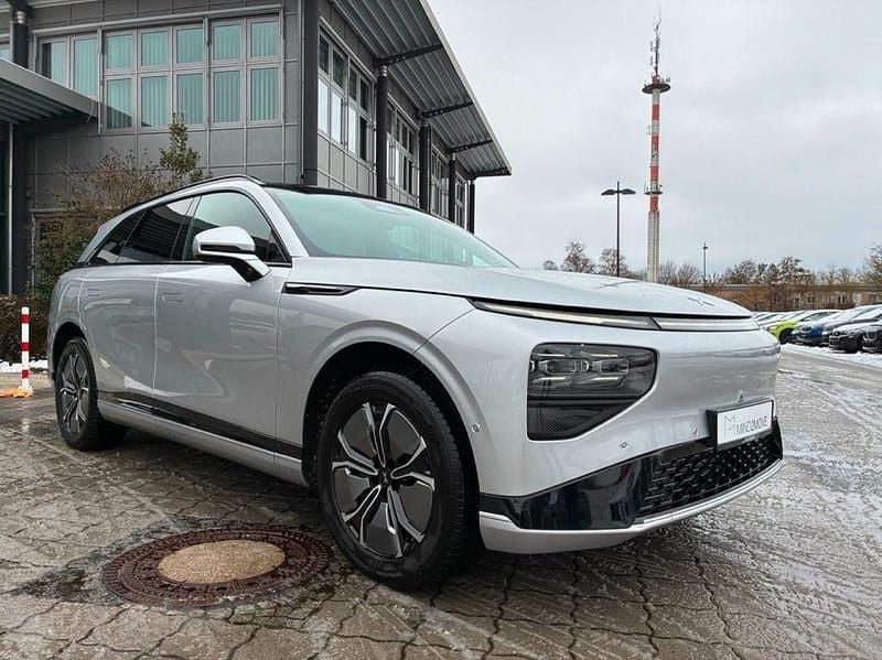 Second-hand XPENG G9 230 kW (313 CP) 2024 Gri SUV