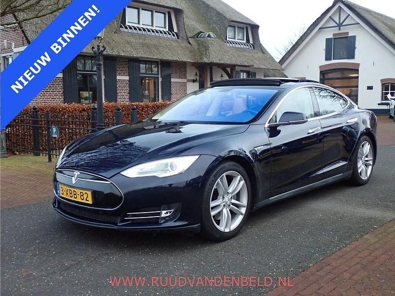 Blau Gebraucht 2014 Tesla Model S Kleinwagen | 12.900 € (Guter Preis) - Bild 1/4