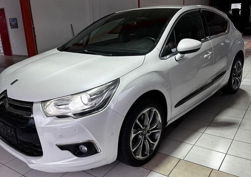 Gebraucht Citroën DS4 Sport Chic 200 PS (147 kW) 2014 Weiß Kleinwagen