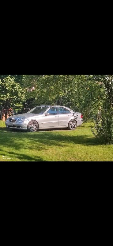 Gebraucht Mercedes E350 272 PS (200 kW) 2005 Silber Limousine