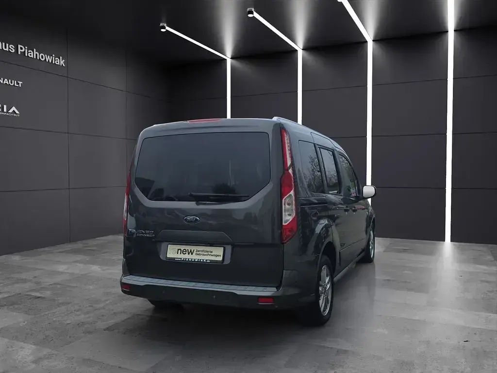 Gebraucht Ford Tourneo Connect Titanium 120 PS (88 kW) 2020 Magneticgrau Van / Kleinbus
