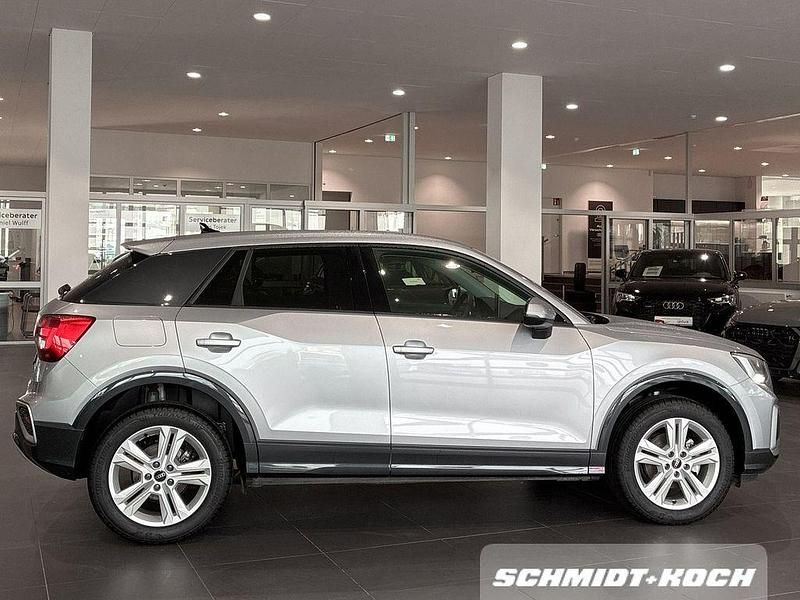 Gebraucht Audi Q2 Advanced Plus 116 PS (85 kW) 2024 Florettsilber metallic SUV