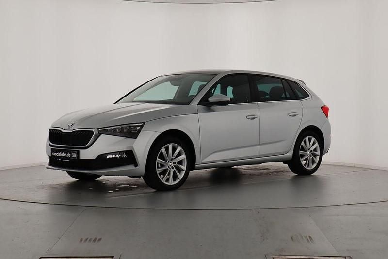Silber metallic Gebraucht 2023 Skoda Scala Style Kleinwagen | 20.789 € (Guter Preis) - Bild 1/4