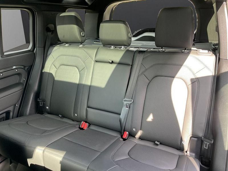 Gebraucht Land Rover Defender SE Dynamic 300 PS (220 kW) 2025 Grau SUV