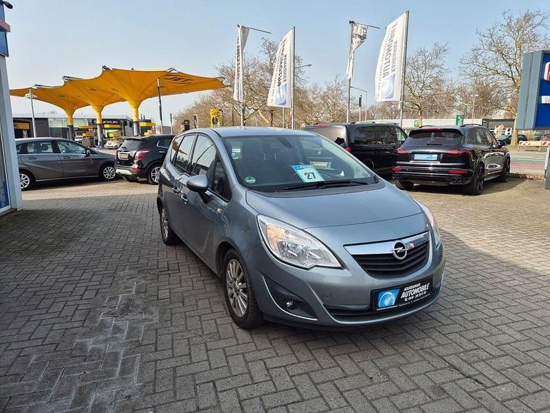 Gebraucht Opel Meriva Edition 101 PS (74 kW) 2010 Silber Van / Kleinbus