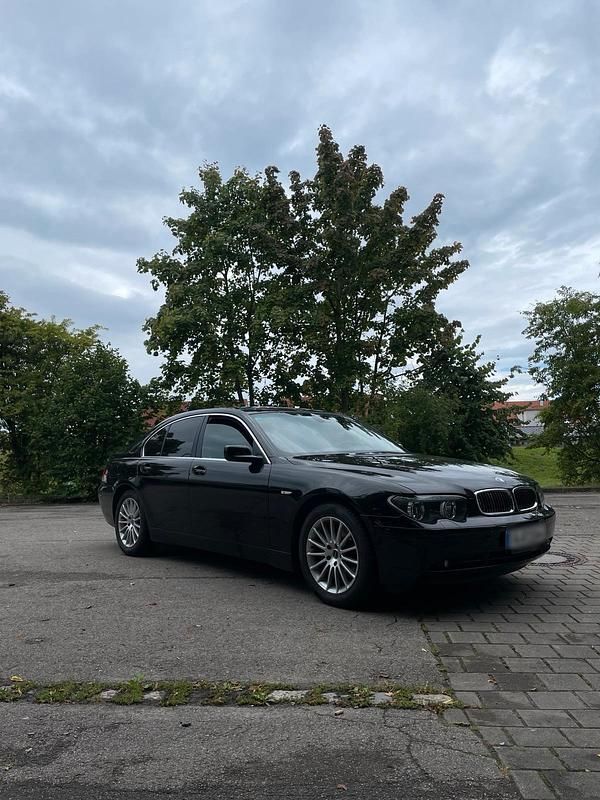 Second-hand BMW 735 245 CP (180 kW) 2004 Negru Berlinǎ