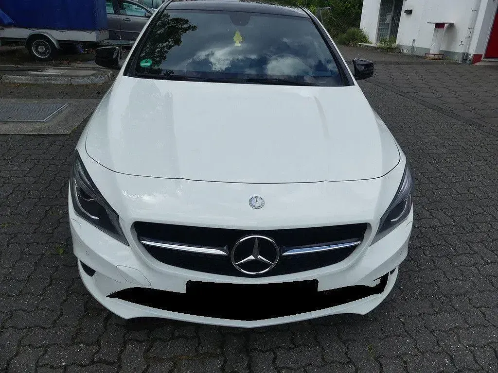 Gebraucht Mercedes CLA200 Urban 156 PS (114 kW) 2014 Weiß Limousine