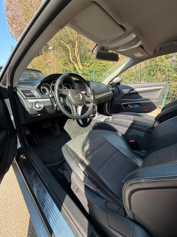 Silber Gebraucht 2013 Mercedes E250 Avantgarde Coupé | 12.350 € (Superpreis) - Bild 1/4