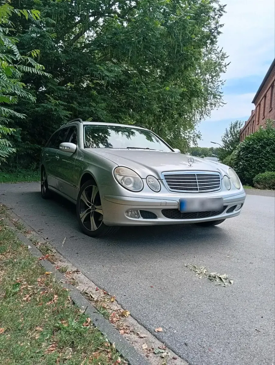 Gebraucht Mercedes E220 150 PS (110 kW) 2003 Kombi