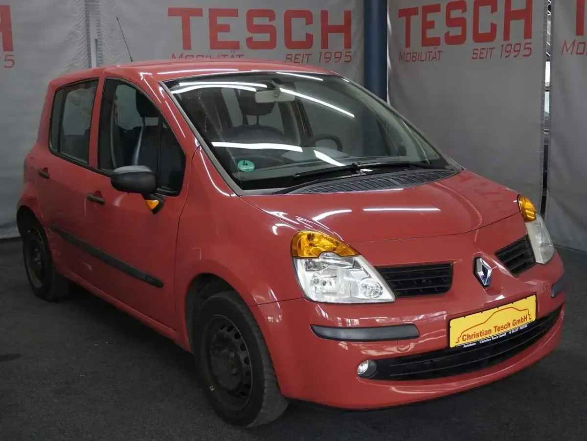Second-hand Renault Modus 75 CP (55 kW) 2006 Roșu Monovolum