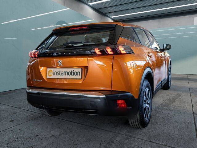 Second-hand Peugeot e-2008 100 kW (136 CP) 2022 Portocaliu SUV