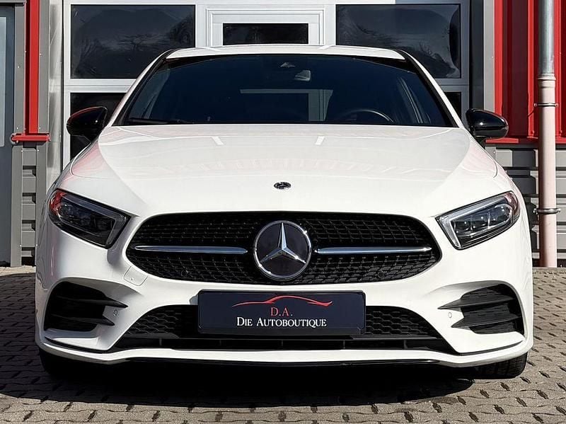 Gebraucht Mercedes A180 AMG 116 PS (85 kW) 2021 Polarweiß Limousine