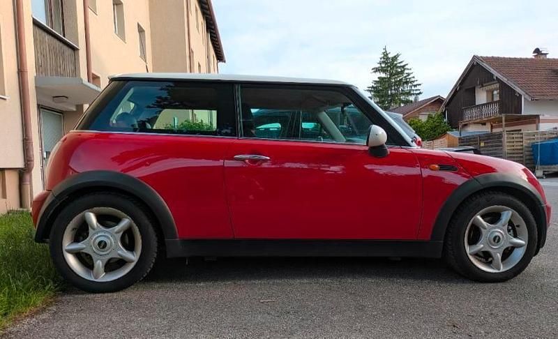 Second-hand Mini Cooper 119 CP (87 kW) 2002 Roșu Hatchback