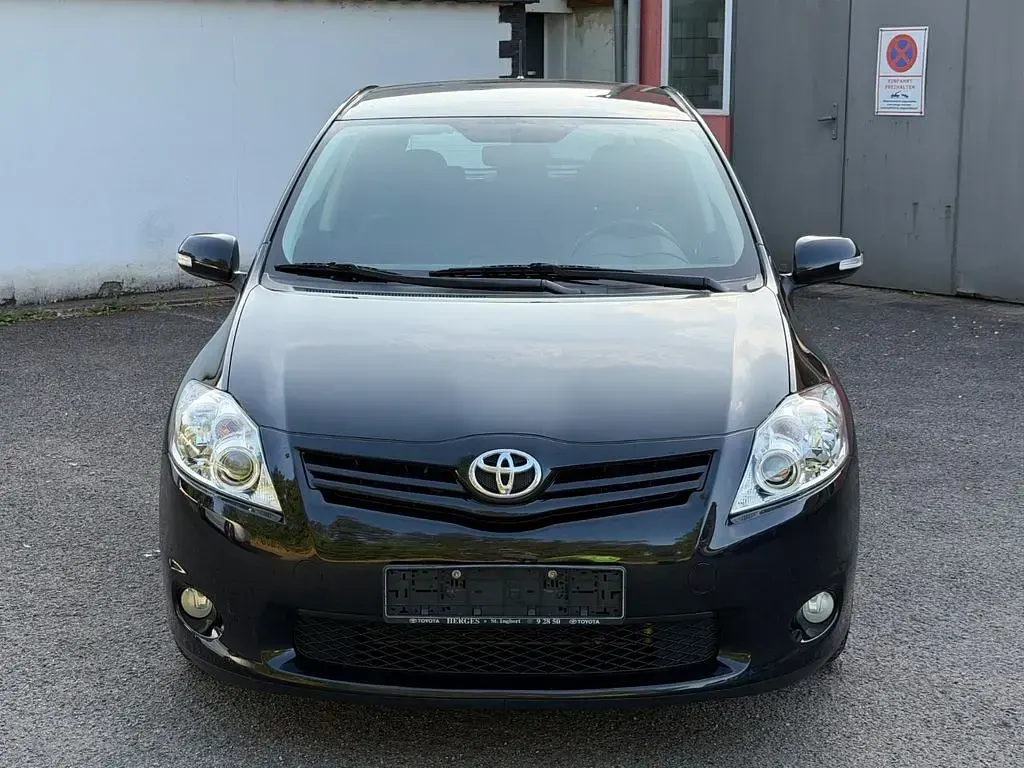 Gebraucht Toyota Auris Life+ 99 PS (72 kW) 2010 Schwarz Kleinwagen