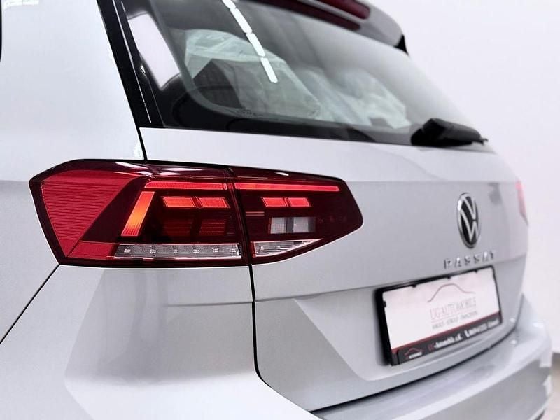 Gebraucht VW Passat R 150 PS (110 kW) 2020 Silber Kombi