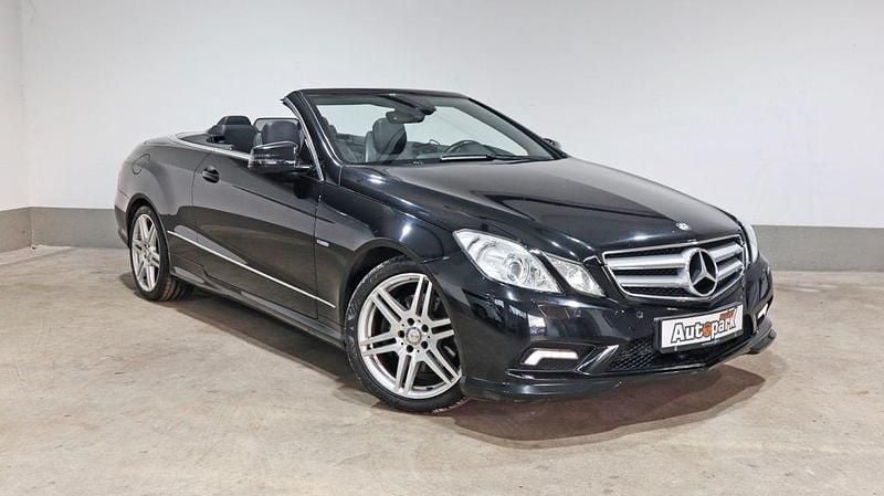 Gebraucht Mercedes E200 AMG 184 PS (135 kW) 2010 Schwarz Cabrio