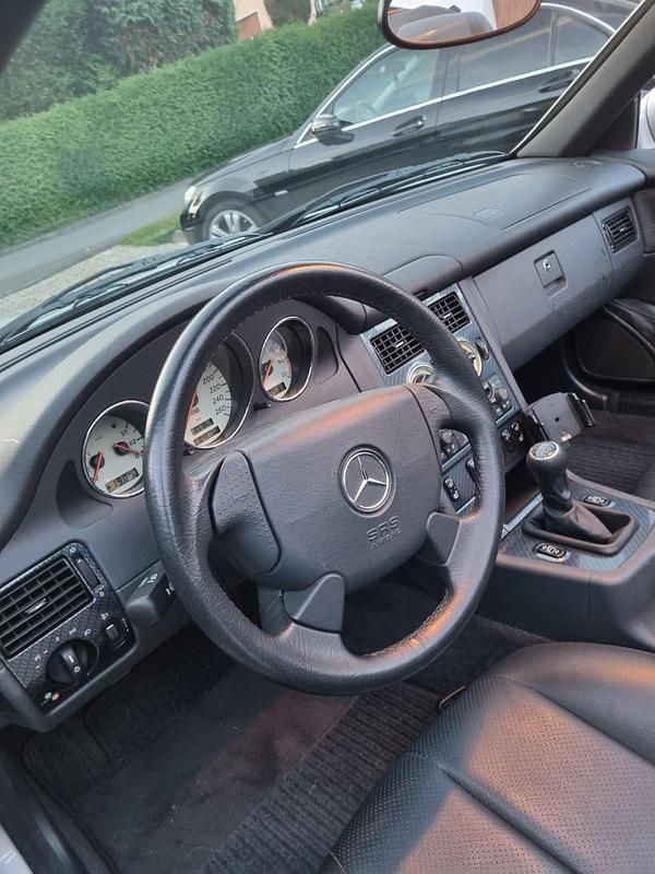 Gebraucht Mercedes SLK230 193 PS (141 kW) 2000 Silber Cabrio