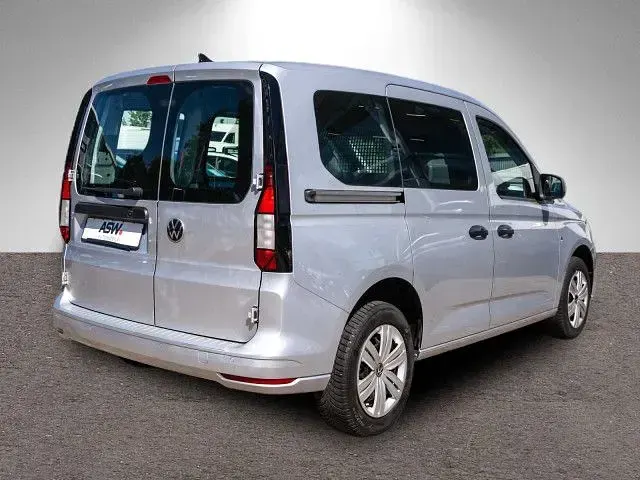 Gebraucht VW Caddy 114 PS (83 kW) 2023 Reflexsilber metallic Van / Kleinbus