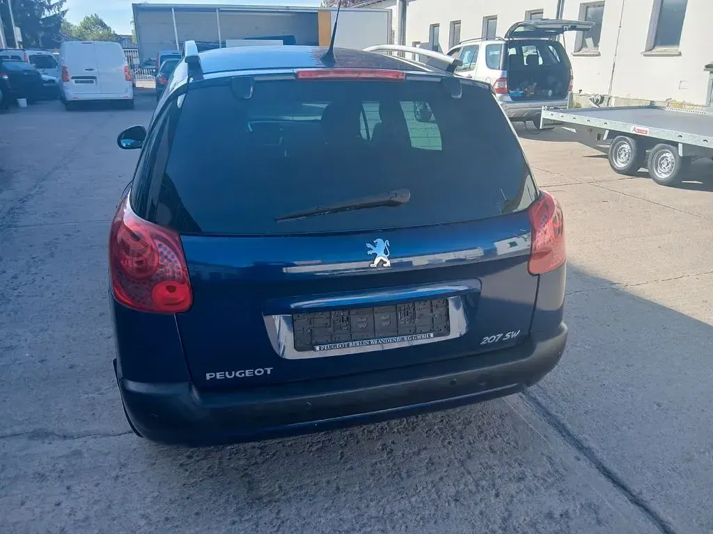 Gebraucht Peugeot 207 95 PS (69 kW) 2008 Blau Limousine