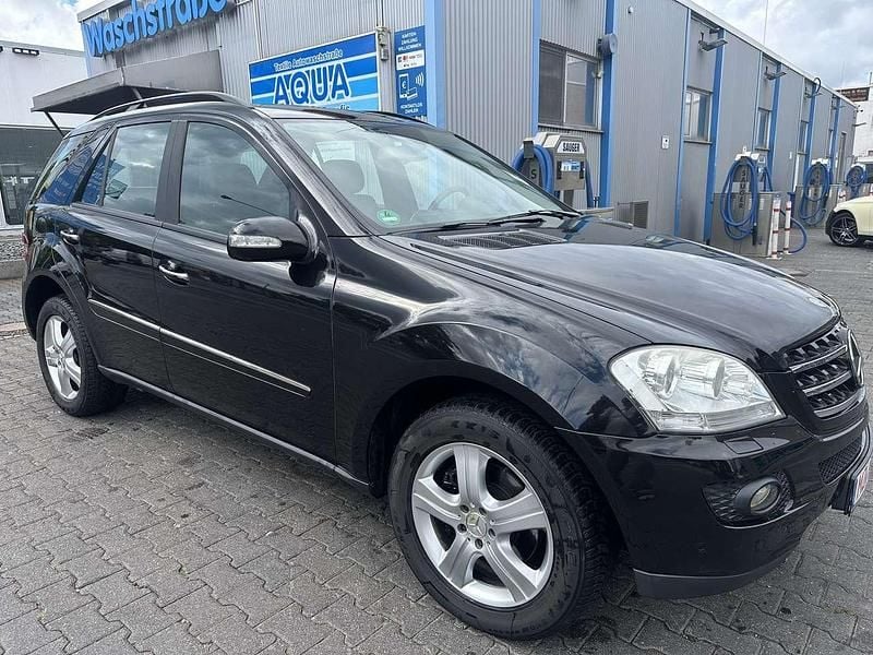 Schwarz Gebraucht 2006 Mercedes ML350 SUV | 7.700 € (Superpreis) - Bild 1/4