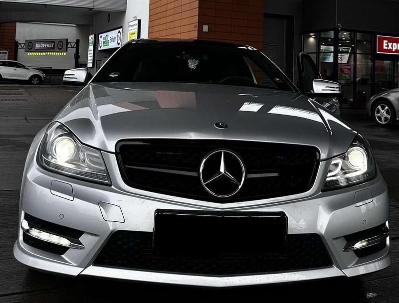 Gebraucht Mercedes C250 204 PS (150 kW) 2015 Silber Coupé
