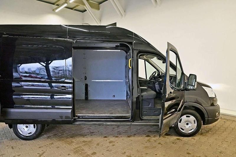Gebraucht Ford Transit Trend 131 PS (96 kW) 2025 Schwarz Limousine