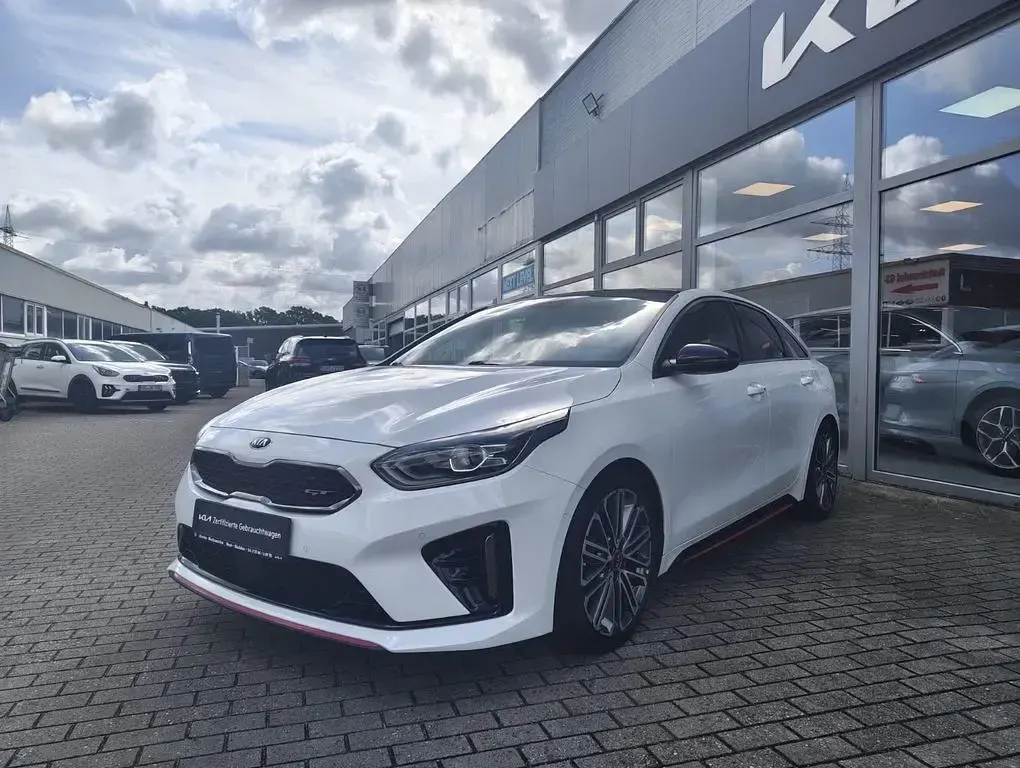 Gebraucht Kia ProCeed GT GT 204 PS (150 kW) 2020 Weiß Kleinwagen