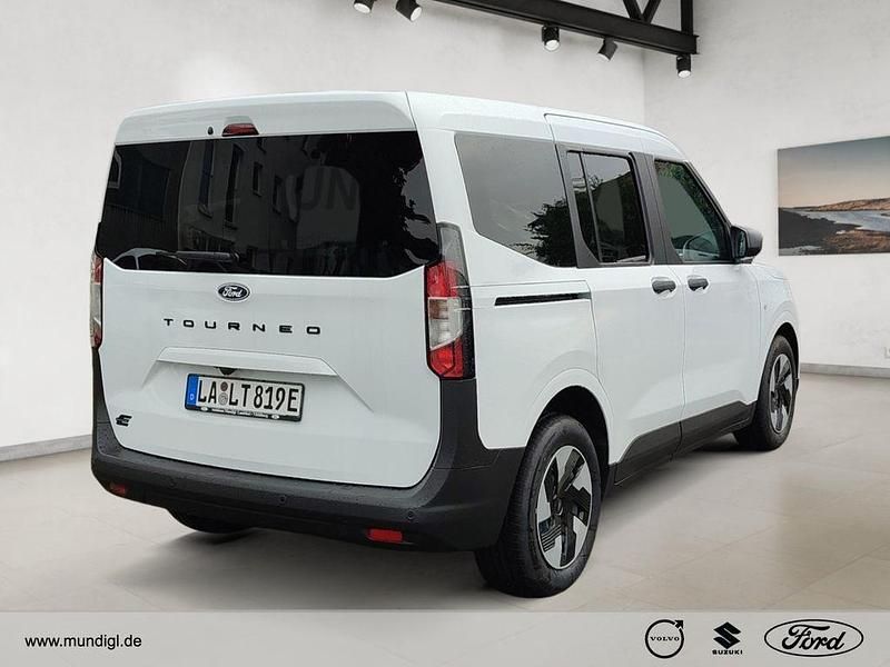 Gebraucht Ford Tourneo Courier Trend 100 kW (136 PS) 2025 Frostweiß Van / Kleinbus