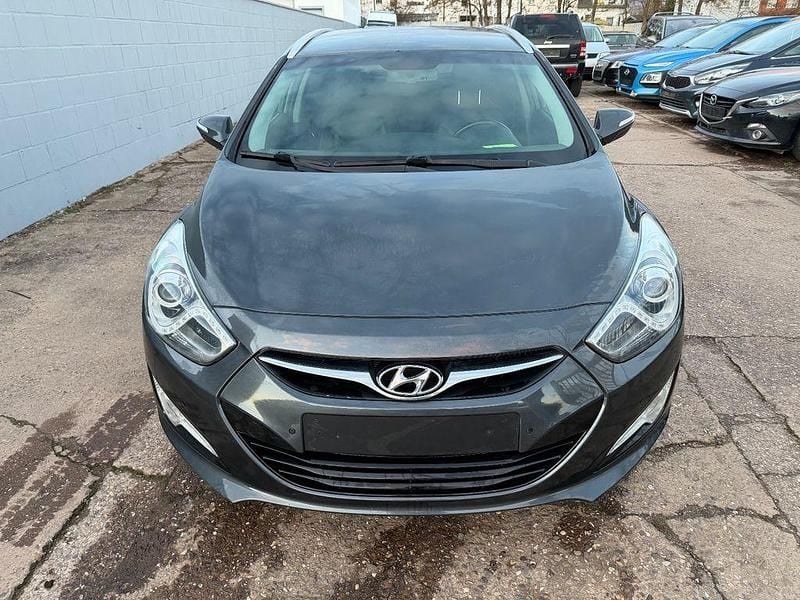 Gebraucht Hyundai i40 Style 116 PS (85 kW) 2015 Schwarz Kombi