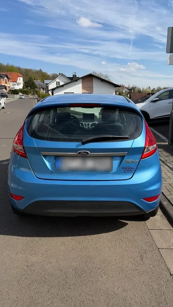 Używany Ford Fiesta 95 KM (69 kW) 2012 Niebieski Hatchback