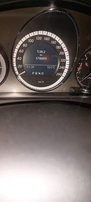 Gebraucht Mercedes C250 204 PS (150 kW) 2009 Silber Kombi