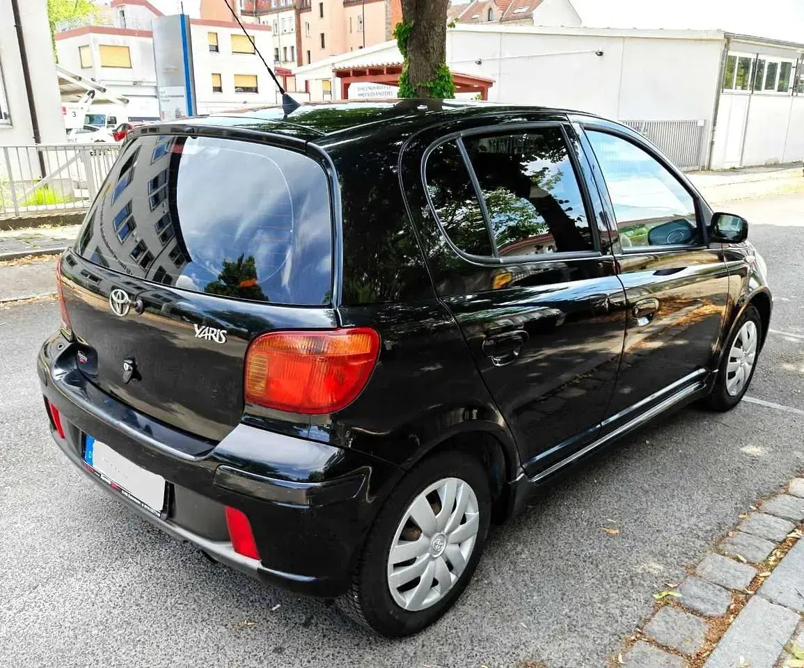 Gebraucht Toyota Yaris 105 PS (77 kW) 2005 Black mica / ink Kleinwagen