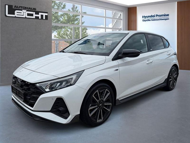 Weiß Gebraucht 2021 Hyundai i20 N Line Limousine | 13.990 € (Guter Preis) - Bild 1/4