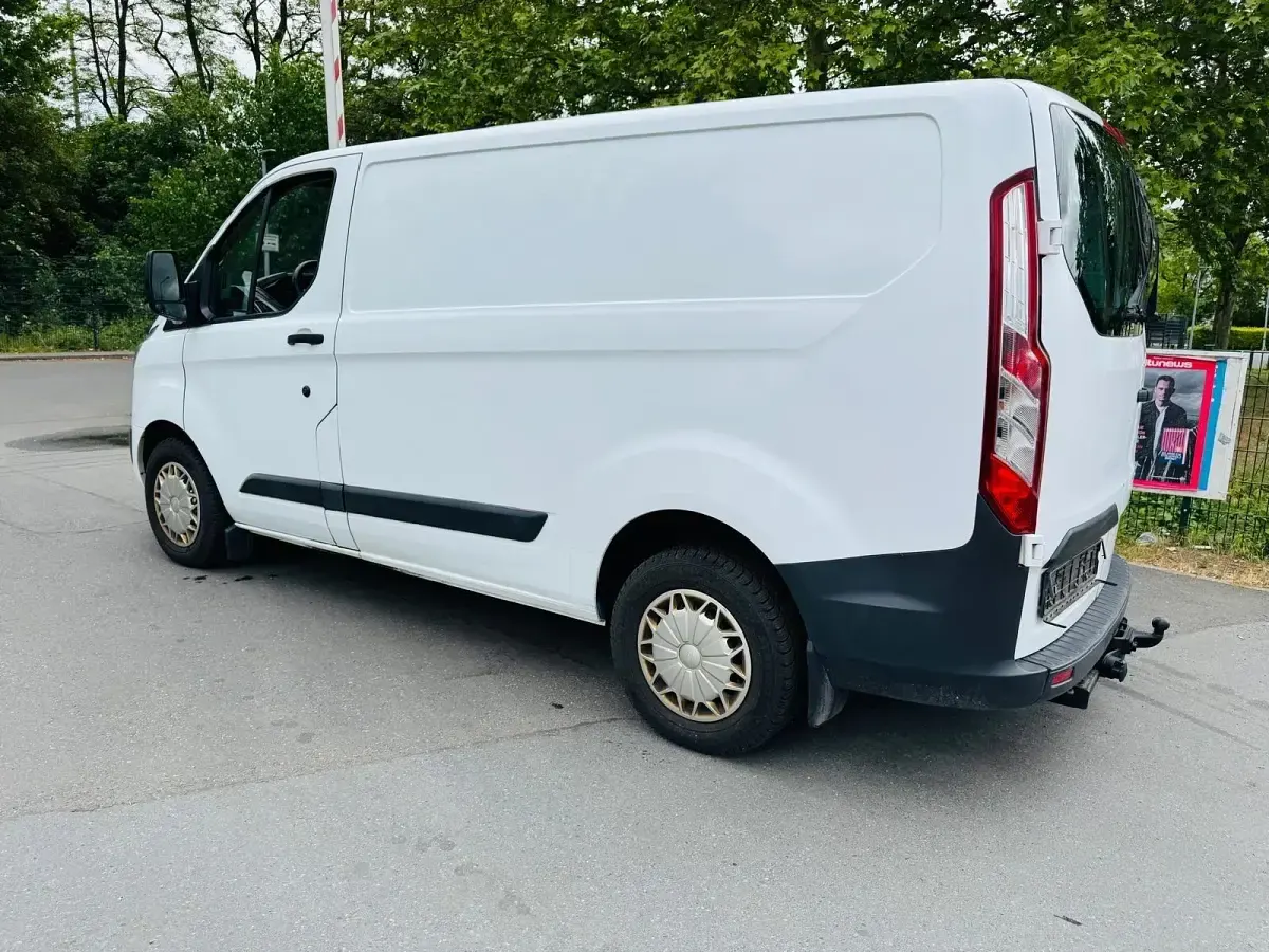 Gebraucht Ford Transit 125 PS (91 kW) 2015 Weiß Van / Kleinbus