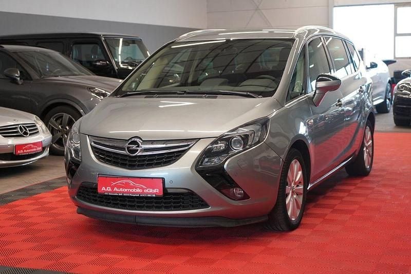 Silber Gebraucht 2012 Opel Zafira Tourer Innovation Van / Kleinbus | 5.950 € (Superpreis) - Bild 1/4