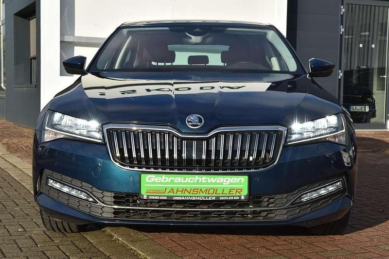 Gebraucht Skoda Superb Style 190 PS (139 kW) 2022 Lavablau metallic Limousine
