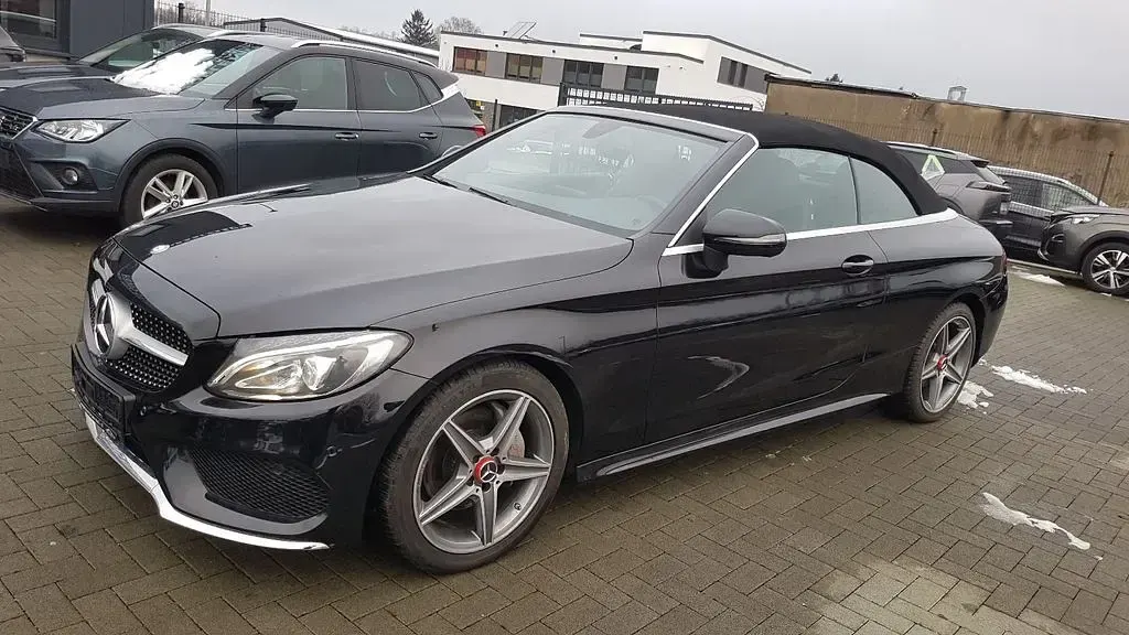 Gebraucht Mercedes C180 AMG line 156 PS (114 kW) 2017 Schwarz Cabrio