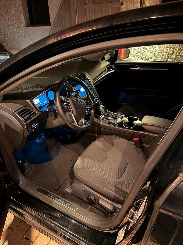 Gebraucht Ford Mondeo Titanium 211 PS (155 kW) 2017 Schwarz Limousine