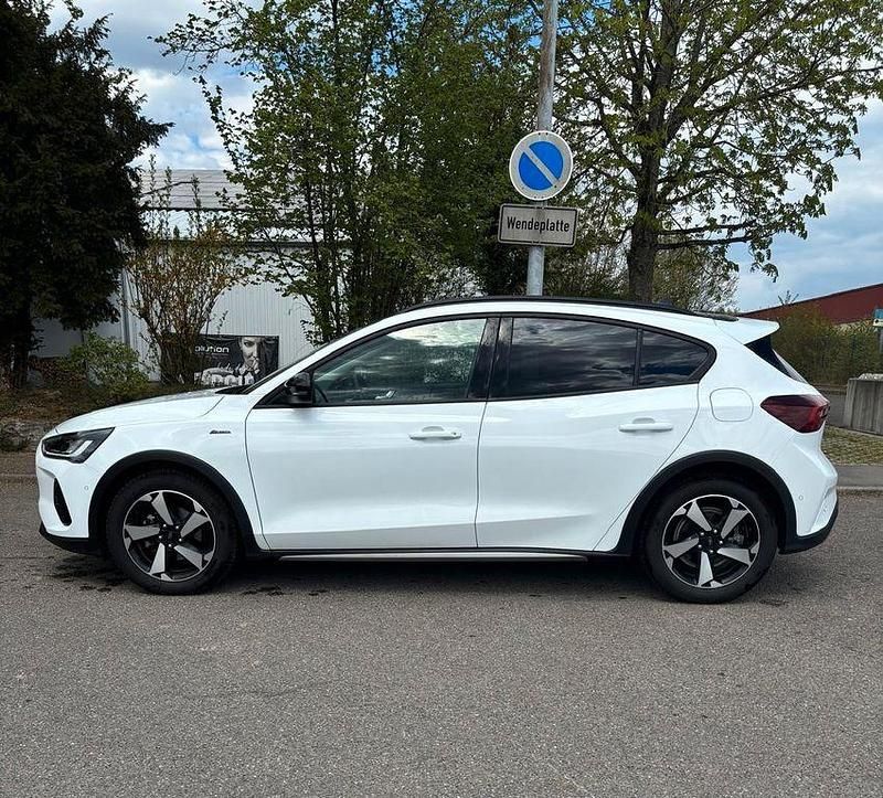 Gebraucht Ford Focus Active 155 PS (114 kW) 2024 Weiß Limousine