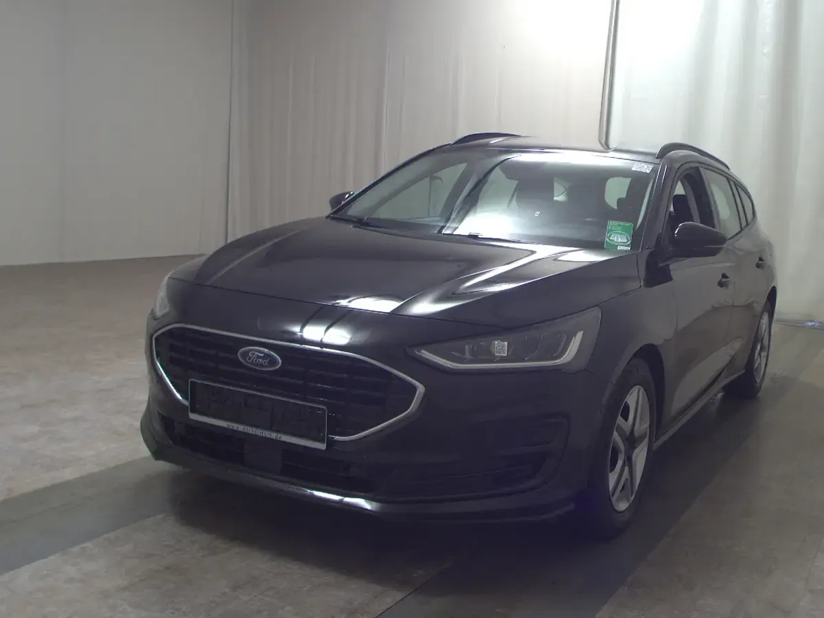 Gebraucht Ford Focus Cool & Connect 120 PS (88 kW) 2022 Agate black metallic Kombi