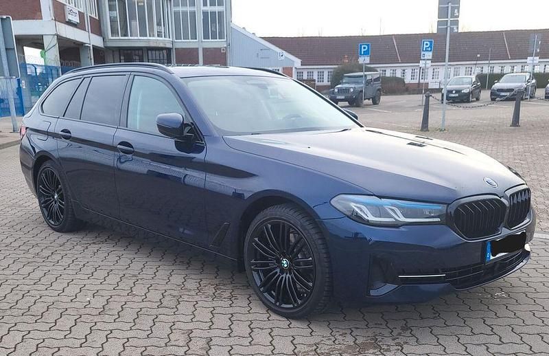 Gebraucht BMW 520 190 PS (139 kW) 2021 Blau Kombi