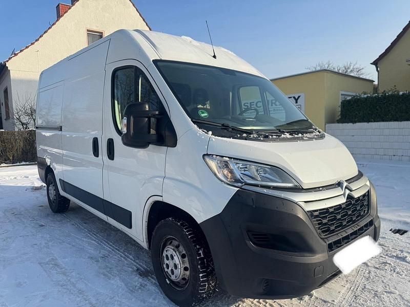 Weiß Gebraucht 2019 Citroën Jumper Van / Kleinbus | 7.900 € (Superpreis) - Bild 1/4