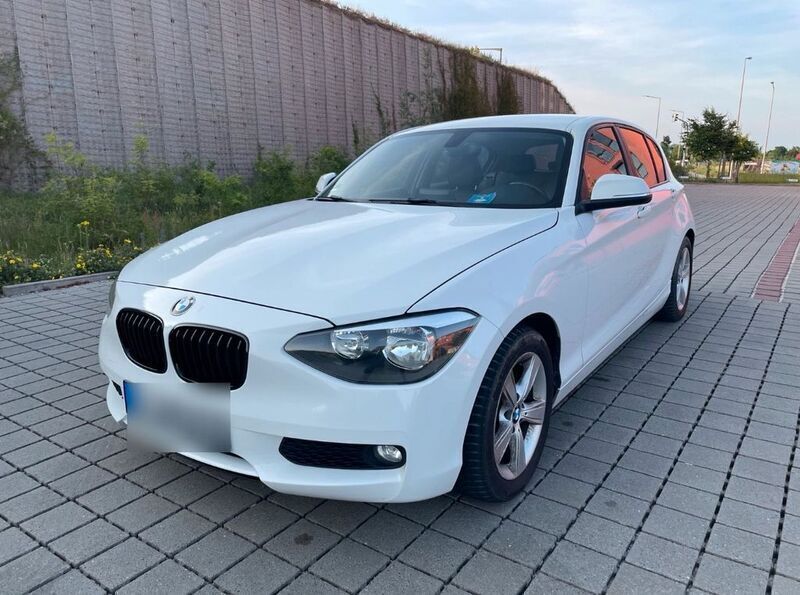 Weiß Gebraucht 2012 BMW 125 Kleinwagen | 8.000 € (Fairer Preis) - Bild 1/4
