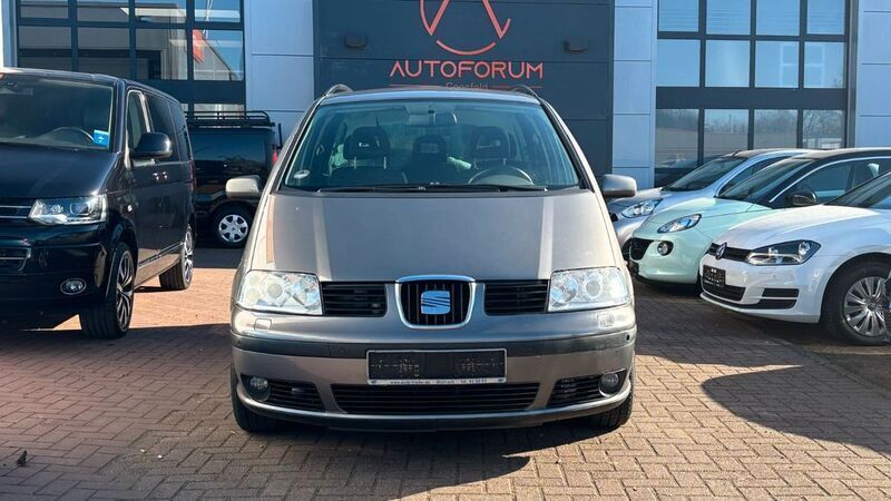 Grau Gebraucht 2006 Seat Alhambra Sport Van / Kleinbus | 1.999 € (Guter Preis) - Bild 1/4