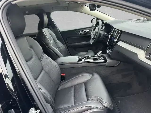 Gebraucht Volvo V60 Ultra 455 PS (334 kW) 2025 Onyx schwarz Kombi