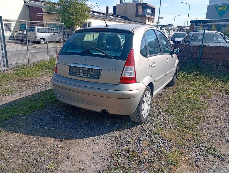 Używany Citroën C3 76 KM (55 kW) 2009 Złoty Hatchback