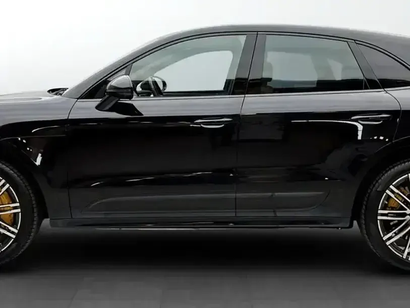 Gebraucht Porsche Macan Turbo 400 PS (294 kW) 2015 Tiefschwarz SUV