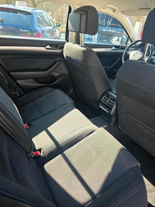 Gebraucht VW Passat 120 PS (88 kW) 2017 Blau Kombi