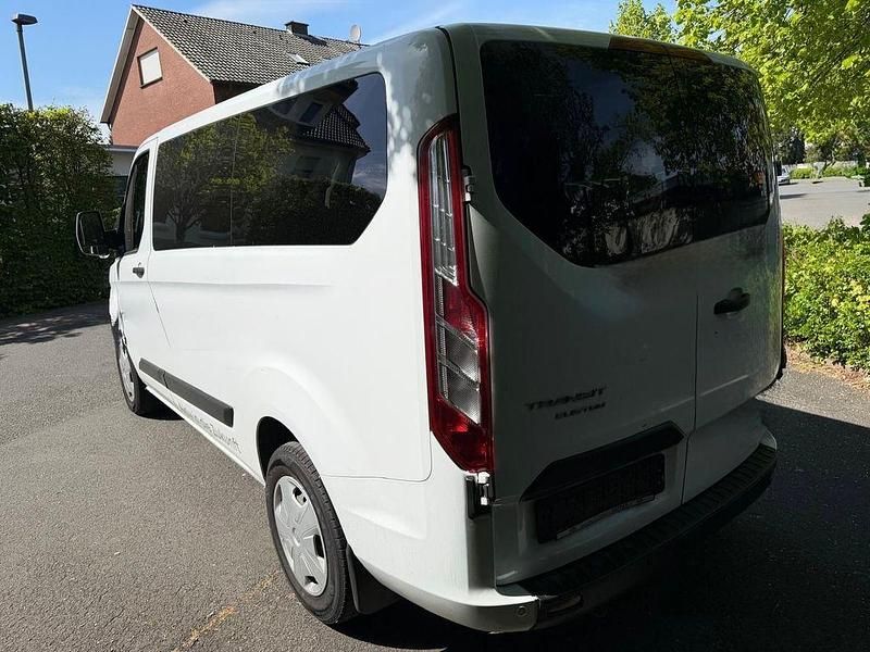 Usata Ford Transit 131 CV (96 kW) 2020 Bianco Station wagon